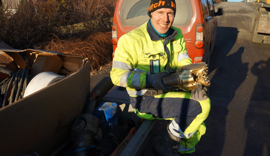 Rulleborkronen monteres på pilotstrengen