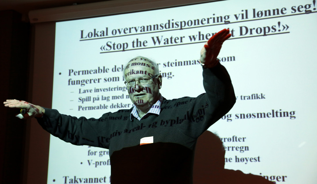 Sivilingeniør og rådgiver Christen Ræstad på en fagdag i mars 2015 om bl.a. overvann.