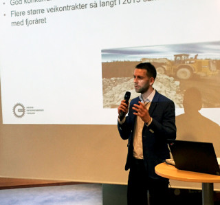MEFs fagsjef for  næringspolitikk, Håvard Almås, fra MEFS presentasjon under Arendalsuka. (Foto: Kari Druglimo-Nygaard).