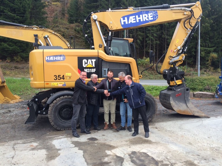 Fra venstre: Erik Sollerud, Sven Erik Sønstehagen, Lars Hæhre, Frank Ole Sørensen og Ole Petter Holene. (Foto: Pon Equipment).