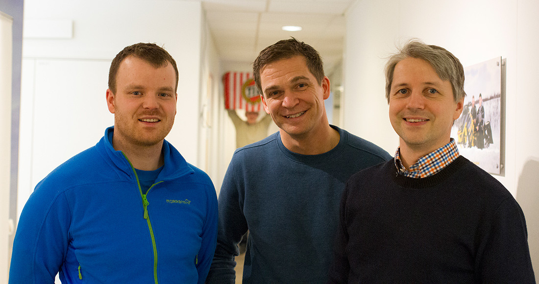 F.v. Økonomileder Tom Hugstmyr, markeds- og kommunikasjonsrådgiver Lasse Sørnes og servicedesk-leder Roger Skarvik. (Foto: SmartDok)