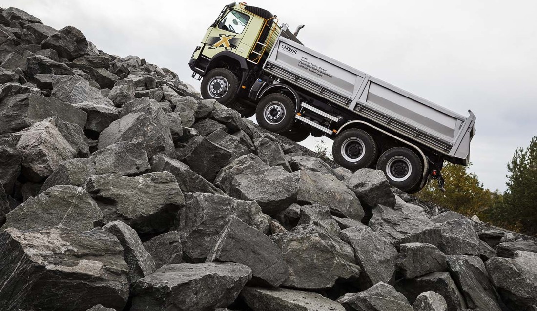 I-Shift med krabbegir gjør det lettere for lastebiler med tung last å kjøre i oppoverbakker. (Foto: Volvo Trucks).