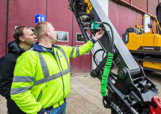 Hurtigkobling til el og hydraulikk.