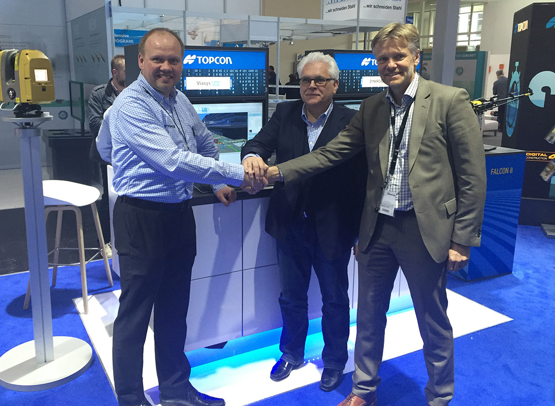 F.v. Jani Myllymaa i Viasys VDC, Uli Hermanski i Topcon og Hans Ellingsen i Norsecraft Geo AS.