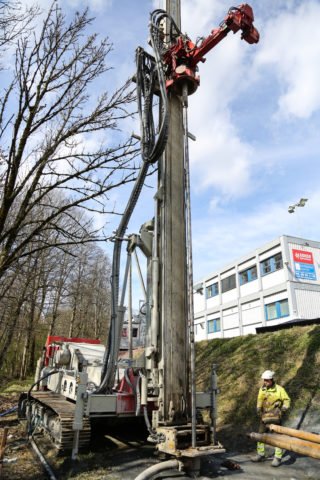 NORGES DYPESTE: En brønn med denne dybden gir like mye energi som seks-sju vanlige energibrønner. (Foto: Runar F. Daler).