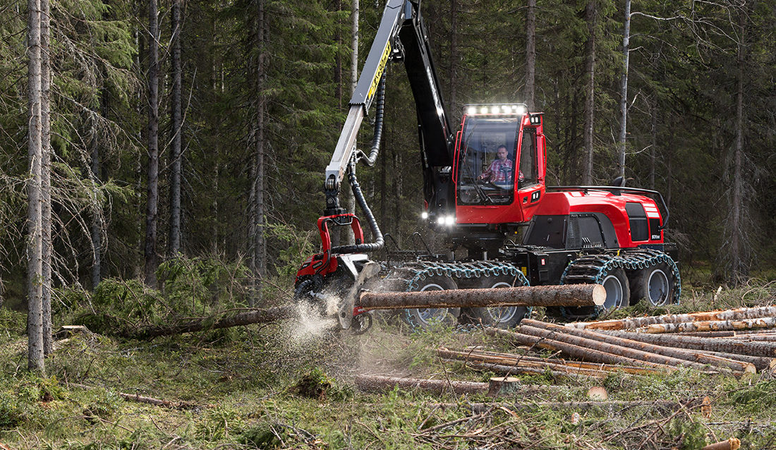Nye Komatsu 931 XC.