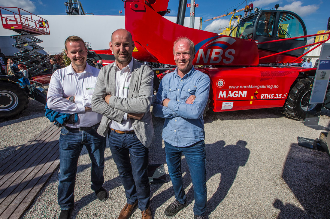 Torfinn Hyllseth, Olav Løver og John Einar Hansen har solgt maskin til Norsk Bergsikring AS.