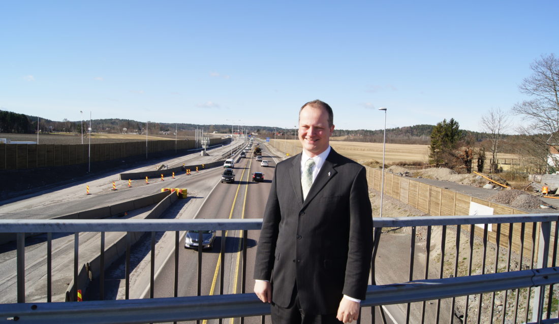 Samferdselsminister Ketil Solvik-Olsen. Her fra E18 mellom Sandefjord og Tønsberg. (Foto: Samferdselsdepartementet).
