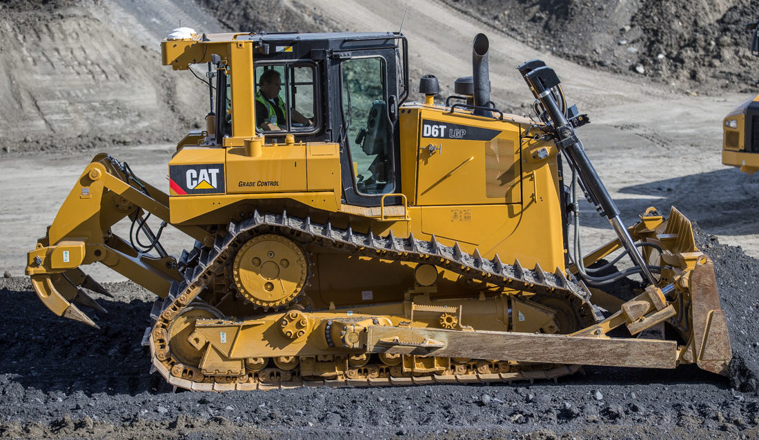Caterpillar D6T bulldoser