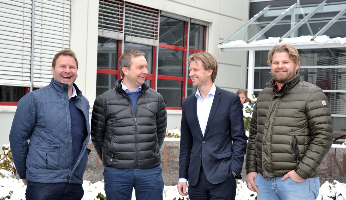 Fra venstre: Svein Erik Bjerkrheim (organisasjonsdirektør Steen & Lund), Fridtjof Myhrene (prosjektleder og medeier i Steen & Lund), Jørgen Evensen (konserndirektør Betonmast) og Pål Lund (adm. dir. Steen & Lund). (Foto: BetonmastHæhre).