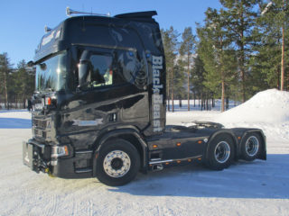 Plogprodusenten Mählers har i samarbeid med Scania utviklet en helt ny type plogfeste for Scanias nyeste lastebiler. (Foto: Mählers).
