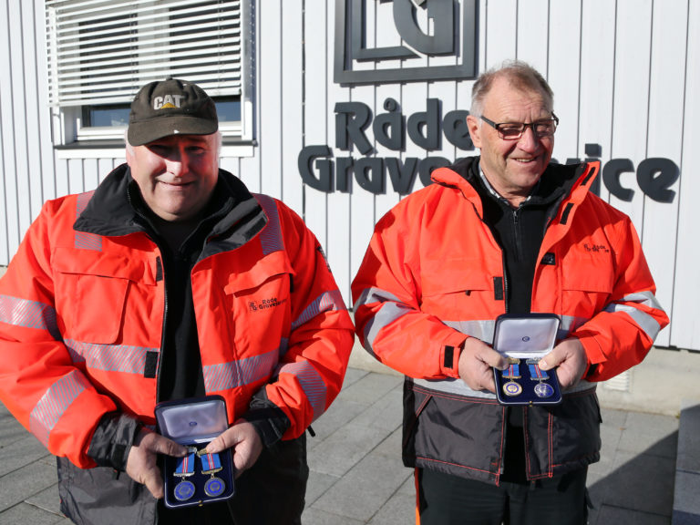 Arild Berg (t.v.) og Hans Ivar Edvardsen har fått medaljer i både gull og sølv. (Foto: Runar F. Daler).