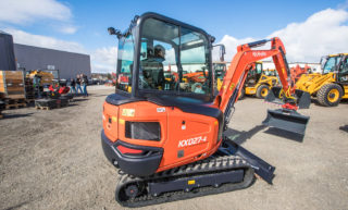 Kubota KX 027-4. 