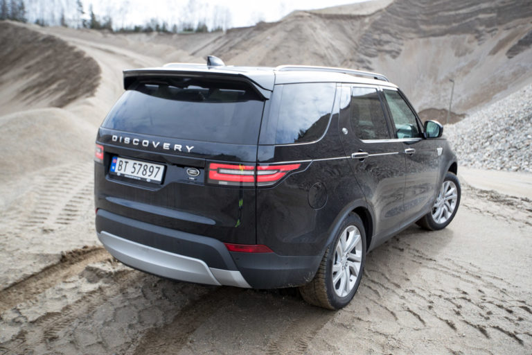 LR Discovery 5