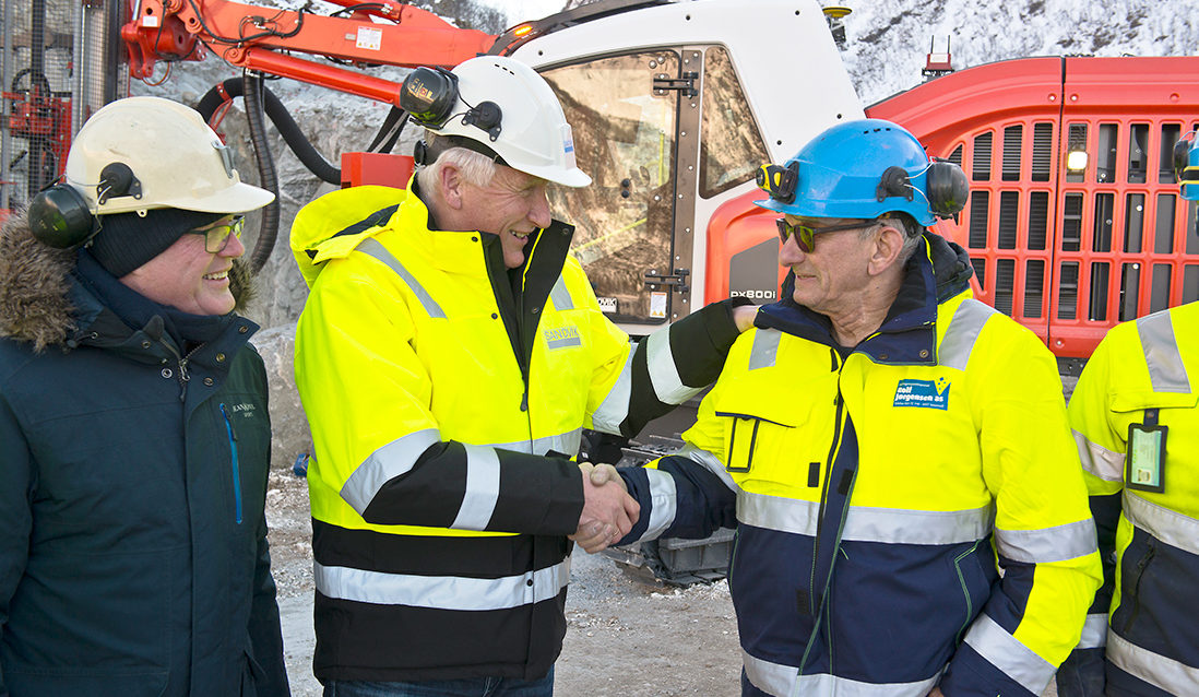 Lars Landrø i Sandvik, Rolf Jørgensen