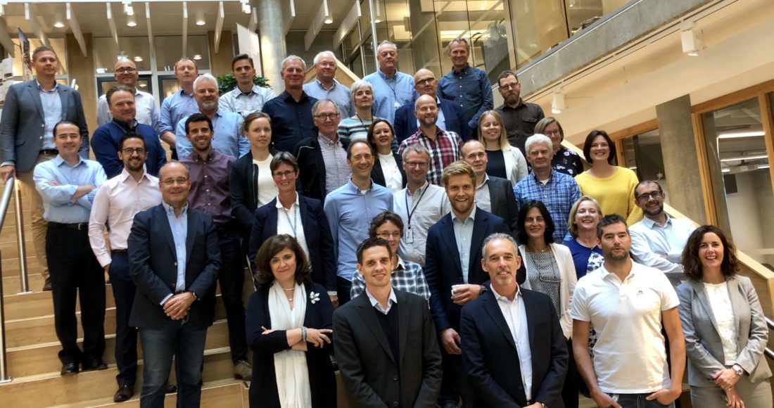 Konkretiseringsfasen er i gang, med representanter fra Acciona, Multiconsult, Leonhard Nilsen & Sønner, samt Nye Veier. Fram mot kontraktsignering i slutten av september blir det ukentlige samlinger. (Foto: Nye Veier).
