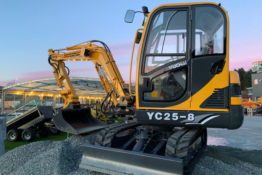 Yuchai YC25-8 er en liten, kompakt gravemaskin på 2,5 tonn med en Kubota D1803-motor. (Foto: WeeGruppen).