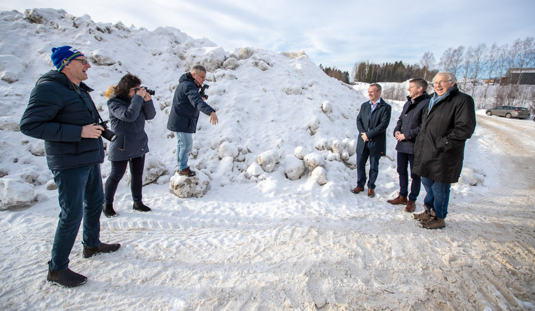 Stor interesse fra lokale media da Liebherr Norge og Stange kommune gikk ut med nyheten om etablering.
