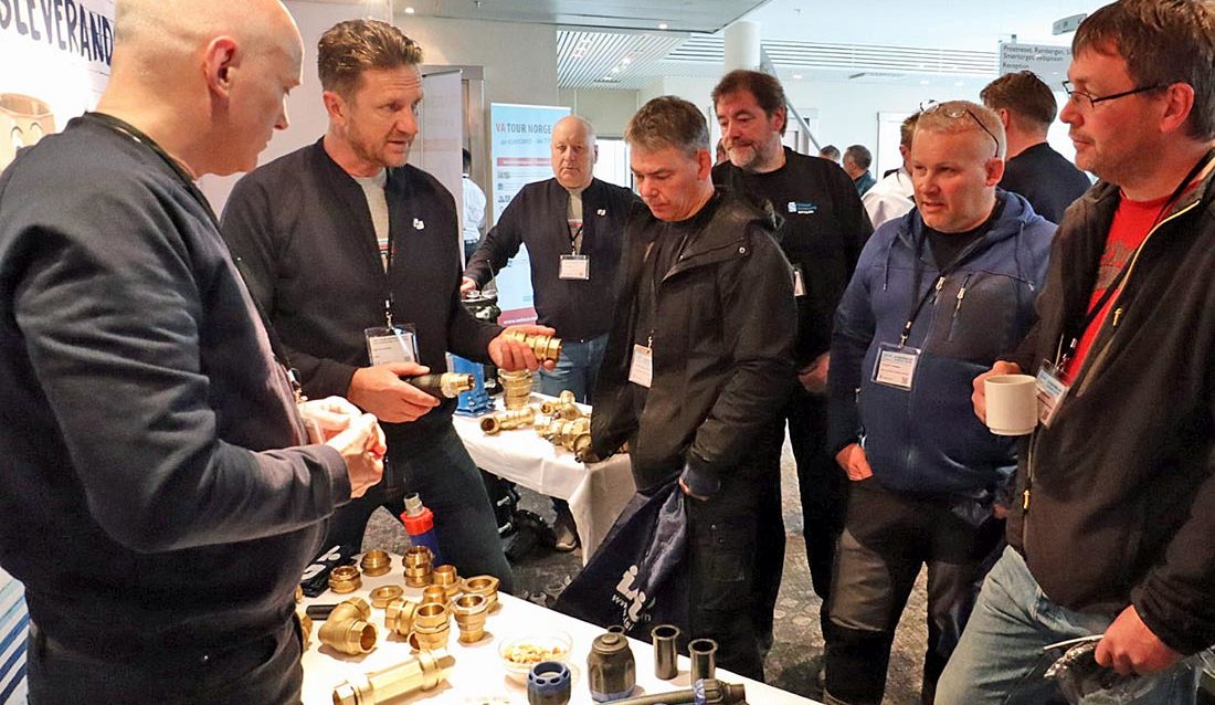 Jan Kirsebom demonstrerer Isiflo produkter i Tromsø.