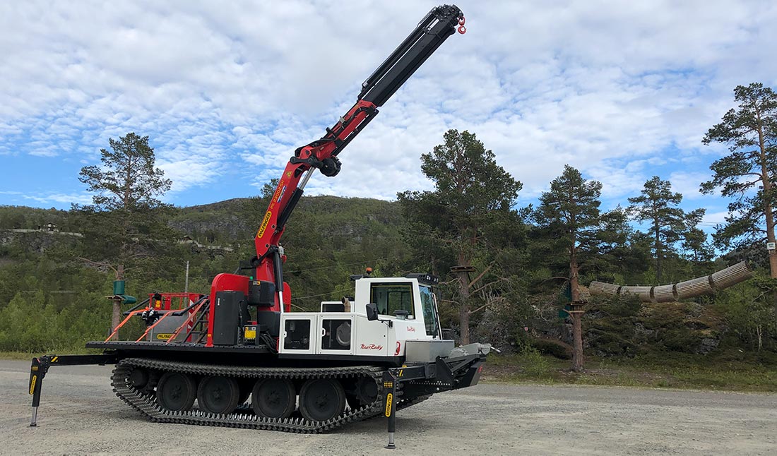 Kässbohrer PowerBully 18T beltemaskin med kran
