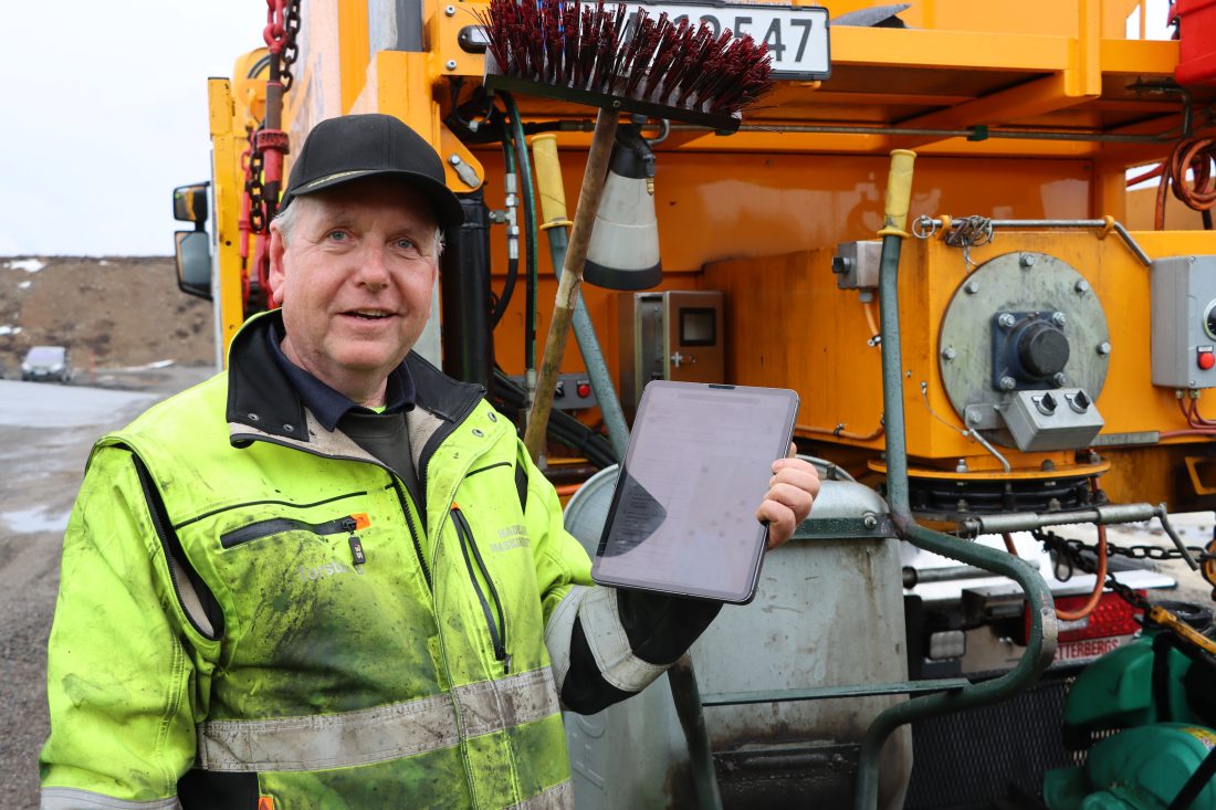 Torstein Bjørgeseter hos Hadeland Maskindrift AS hadde tatt med en lappebil. 