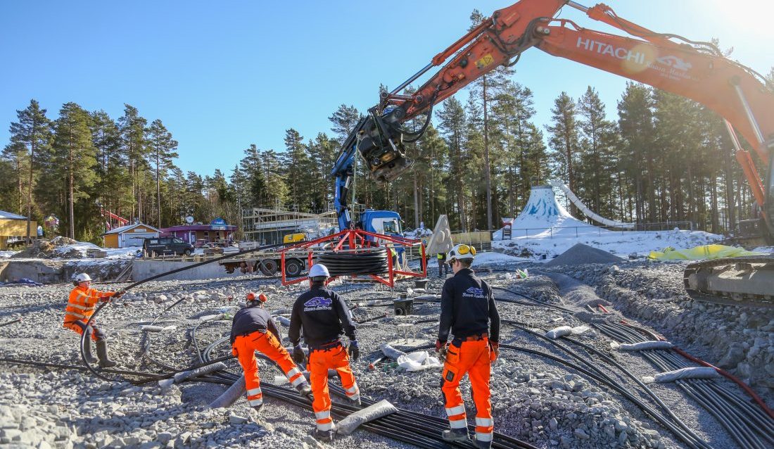 Her kommer Nordens største «plaskeland» i Bø Sommarland. Men først må det legges over 4000 meter vannledninger. (Foto: Runar F. Daler)