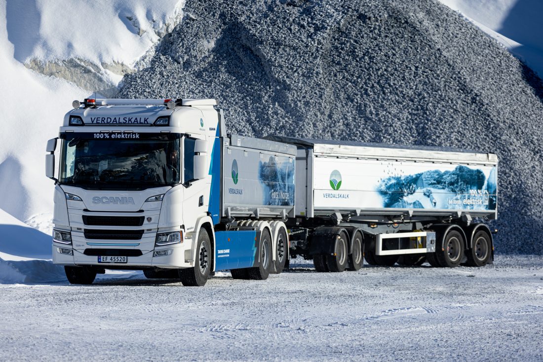Batterielektrisk Scania som er levert til Verdalskalk. (Foto: Scania)