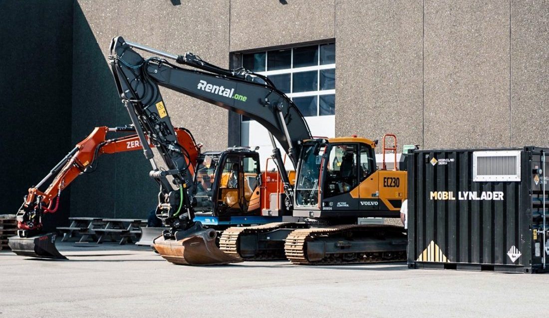 Det var blant annet demonstrasjon av lynlading av elektriske anleggsmaskiner. (Foto: Foto: Aneo Build)