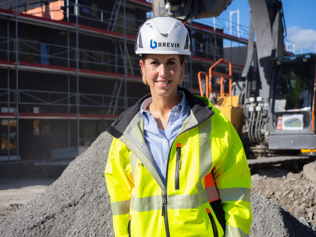 Kontorleder Mari Jøndahl er klar på at digitaliseringen av dokumenthåndteringen sparer selskapet for mye tid.