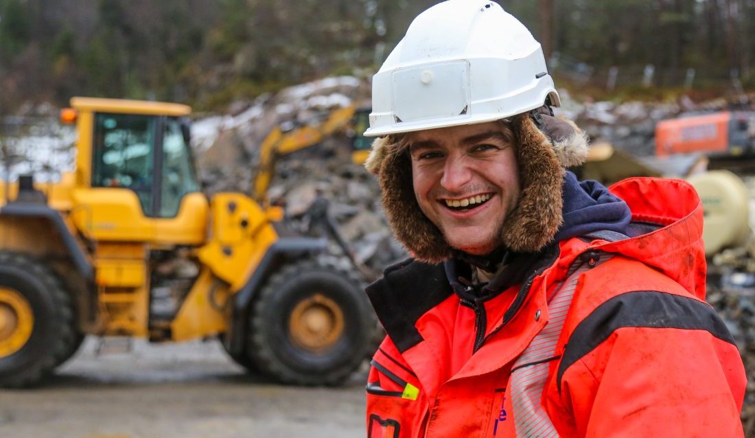 SPRUDLENDE: Joar Jordalen har et smittende humør. (Foto: Runar F. Daler)