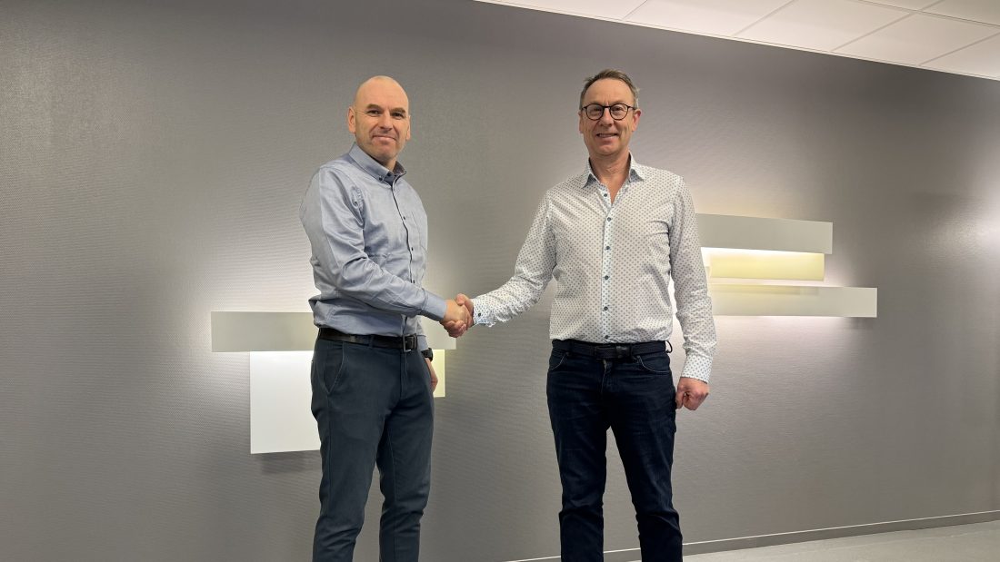 Richard Kvalevaag (t.v.) overtar etter Inge Jan Thorsen som har vært leder i selskapet de siste 20 årene. (Foto: Skanska Norge)