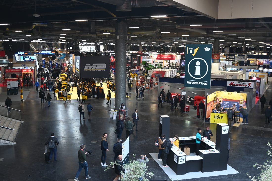 INTERMAT 2024 åpnet i Paris i dag. Her er det ventet drøyt 200 000 besøkende i løpet av de fire dagene bygg- og anleggsmessa varer. (Foto: Odd Borgestrand)