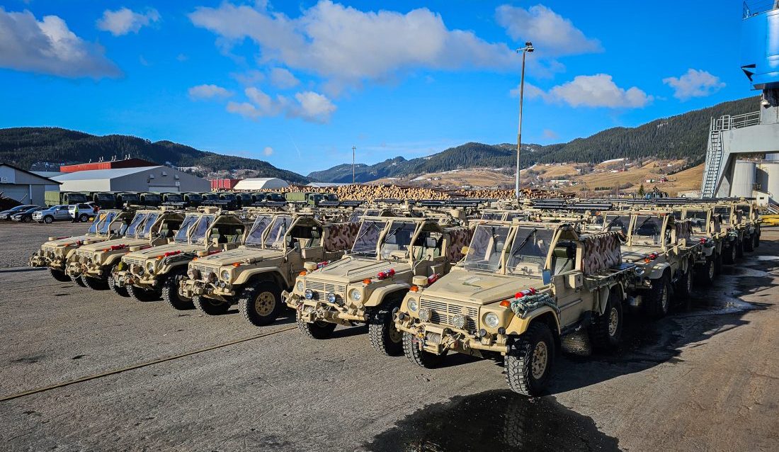 Donasjon av lastevogner og feltvogner til Nord-Makedonia. Forsvaret og FMA donerer totalt 40 Scania og 36 multi-kjøretøy. (Foto: Ole Andreas Vekve/ Forsvaret)