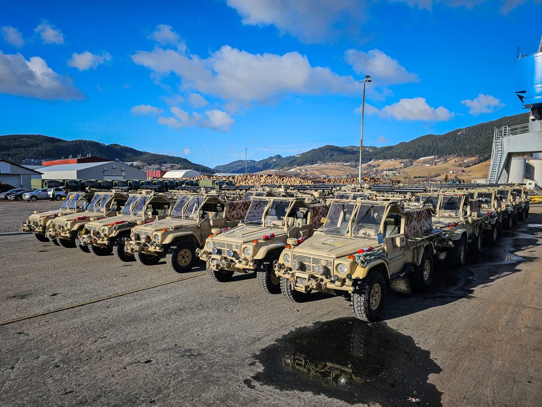 Donasjon av lastevogner og feltvogner til Nord-Makedonia. Forsvaret og FMA donerer totalt 40 Scania og 36 multi-kjøretøy. (Foto: Ole Andreas Vekve/ Forsvaret)