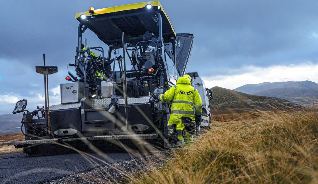 Alle de ni kontraktene omfatter fresing, asfaltering og andre arbeider. De starter opp i løpet av våren og skal ferdigstilles i løpet av høsten. (Foto: NCC)