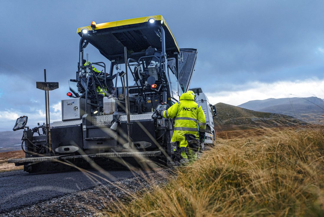 Alle de ni kontraktene omfatter fresing, asfaltering og andre arbeider. De starter opp i løpet av våren og skal ferdigstilles i løpet av høsten. (Foto: NCC)