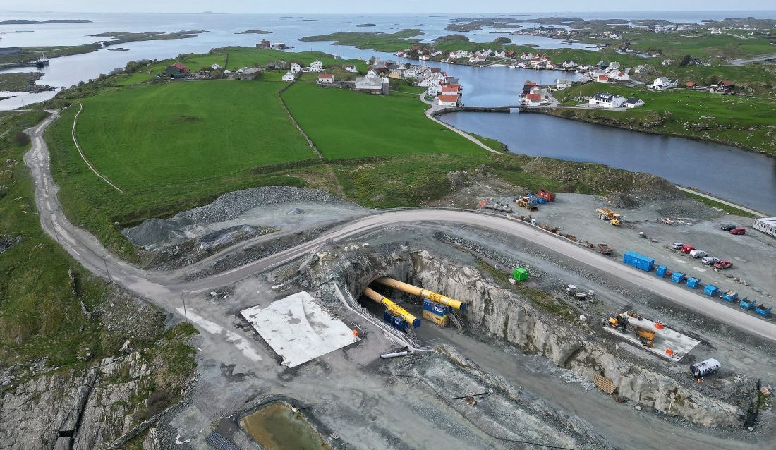 Tunnelinnslaget og anlegget på Kvitsøy. (Foto: Statens vegvesen)