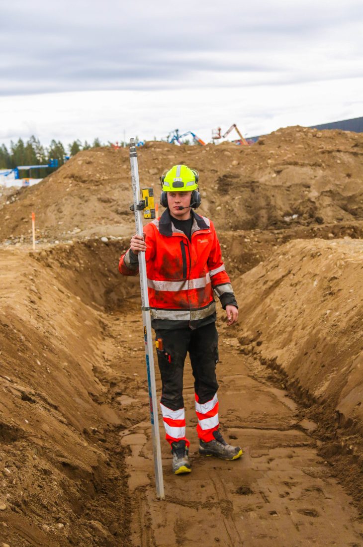 Fagprøven går over tre dager; først en planleggingsdag, med skriftlige beskrivelser, masseberegninger etc., så er det selve utførelsesdagen, og til slutt en dag med evaluering. Kandidatene har 7,5 timer på den praktiske delen. (Foto: Runar F. Daler)