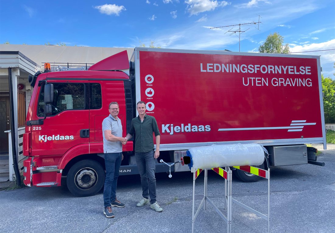 Hendrik Panman (t.v.), Nodig-leder i Kjeldaas, og Erik Driessen, adm.dir. i Acquaint. (Foto: Kjledaas AS)