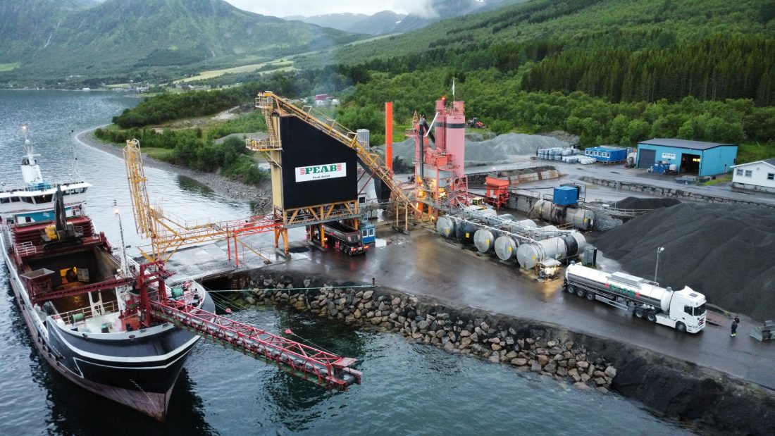 Peabs asfaltverk i Harstad. (Foto: Peab)