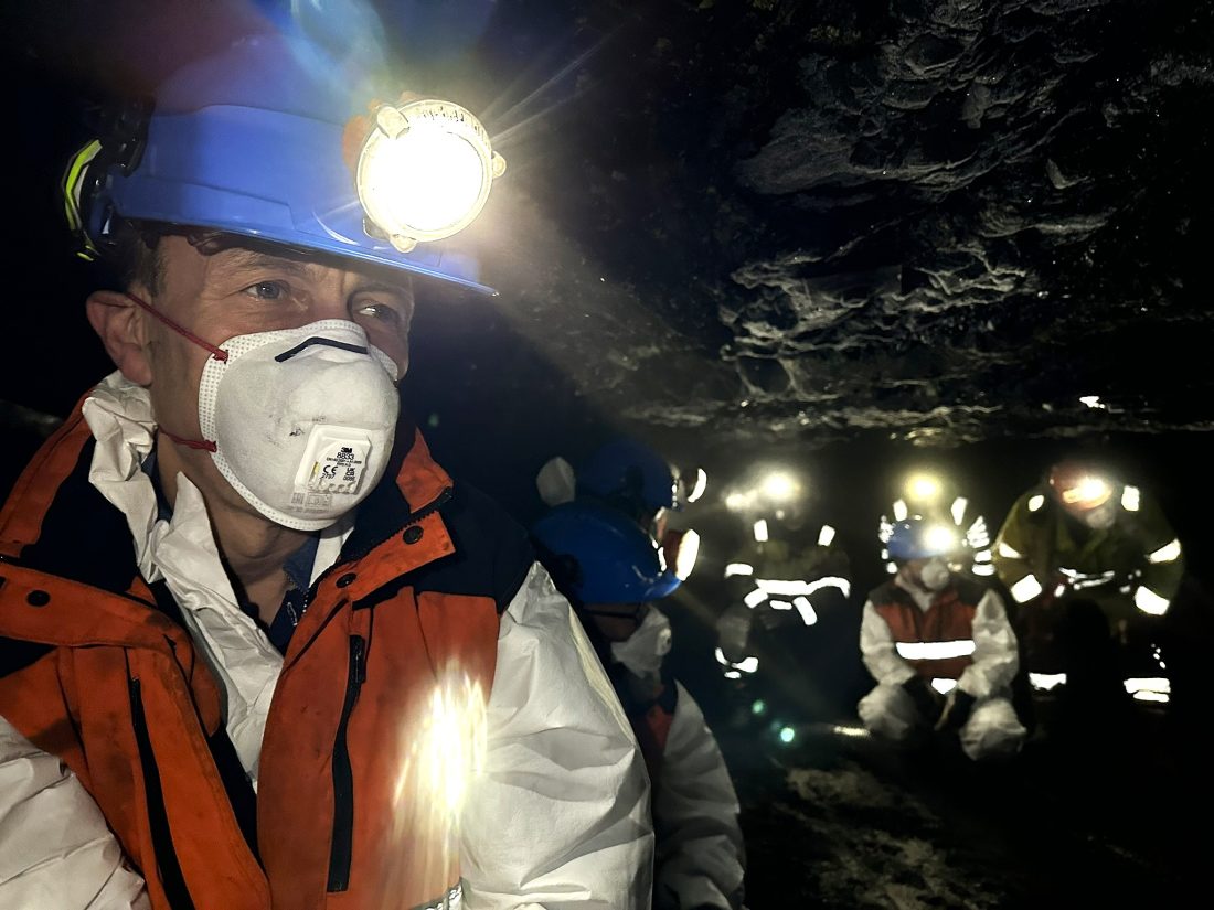 – Gjennom 60 år med tilsyn med gruver på Svalbard har vi sett en enorm utvikling i arbeidet med helse, miljø og sikkerhet, sier seksjonsleder i Arbeidstilsynet, Trond-Henry Skjønsfjell. (Foto: Arbeidstilsynet)