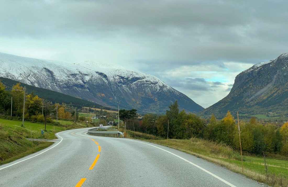 Regjeringen foreslår å bevilge 10,8 milliarder kroner til drift og vedlikehold av riksveinettet i 2025. Dette er en økning på 1,1 milliarder kroner sammenlignet med statsbudsjettet for 2024. (Illustrasjonsfoto: Njål Hagen)