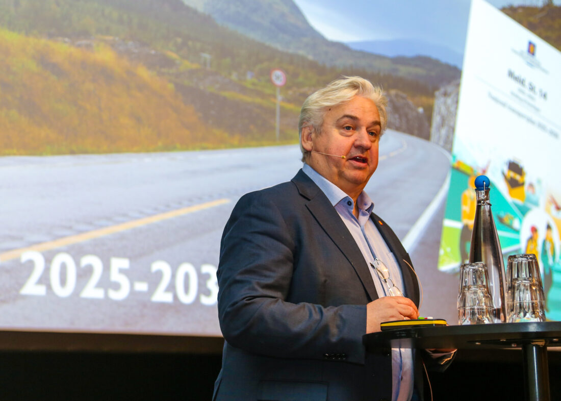 Utbyggingsdirektør i Statens vegvesen, Kjell Inge Davik er bekymret for at kompetansen forsvinner dersom det drøyer for lenge å komme i gang med store veiprosjekter. (Foto: Runar F. Daler)