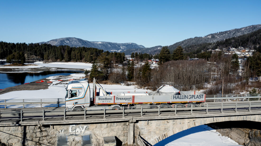Sundbrei Transport har gått til anskaffelse av en Scania 45 R med 450 kW i kontinuerlig motoreffekt, og 624 kWh i brutto batterikapasitet. (Foto: Norsk Scania)
