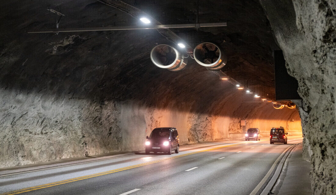 Statens vegvesen gjør ekstra undersøkelser av tunnelvifter i 77 tunneler. (Foto: Bård Asle Nordbø/Statens vegvesen)