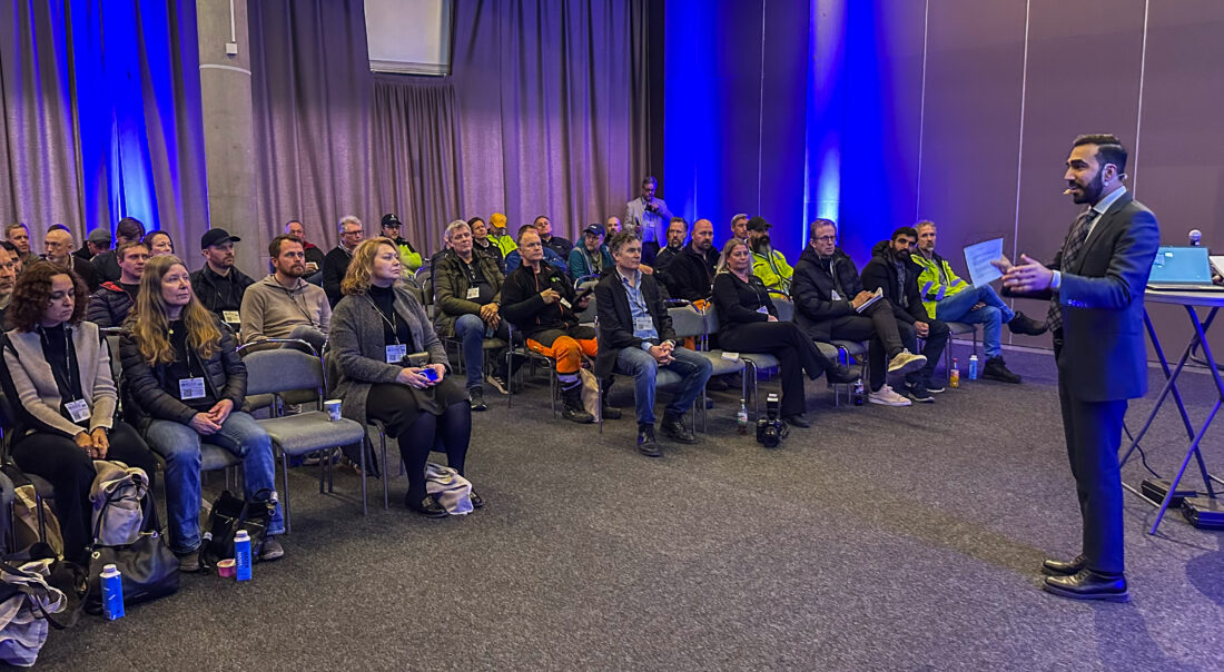 Vannet i Norge er trygt og tilstrekkelig, men det er ingen selvfølge, sa statssekretær i Helse- og omsorgsdepartementet, Usman Ahmad Mushtaq, og nevnte blant annet farer som sabotasje, cyberangrep, forurensing og forgiftning av drikkevann. (Foto: Runar F. Daler)