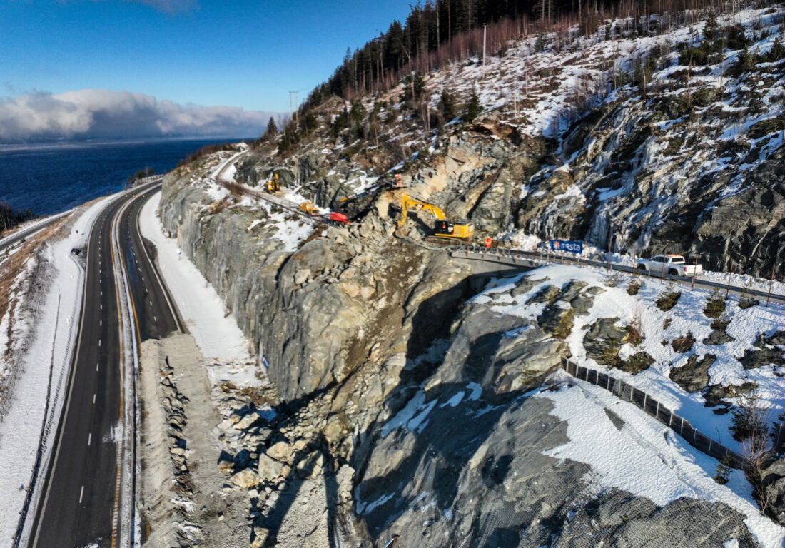 Fra rasstedet i februar 2025. (Foto: Bjørn Frode Johansen / Statens vegvesen)