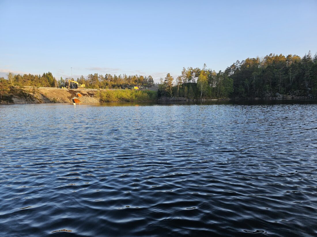 I Krogevannet i Agder er det påvist svært høye kloridkonsentrasjoner og oksygenmangel i bunnvannet. (Foto: Tobias Karlsson / Norconsult)